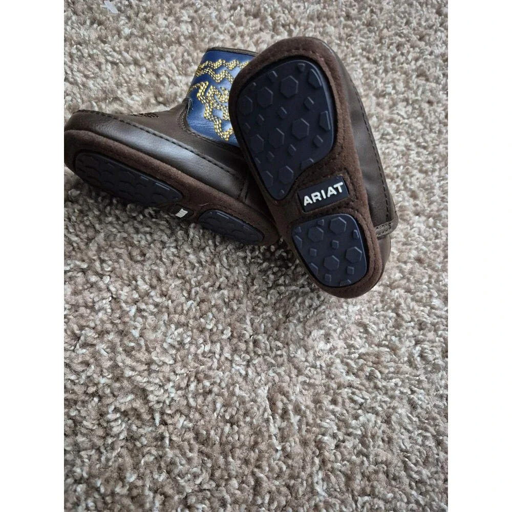 Ariat infant boots size 0-6 months nwot